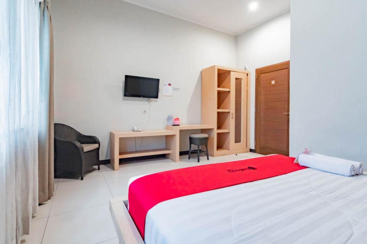 Reddoorz Near Lembang Park & Zoo 2 Hotel Exterior photo
