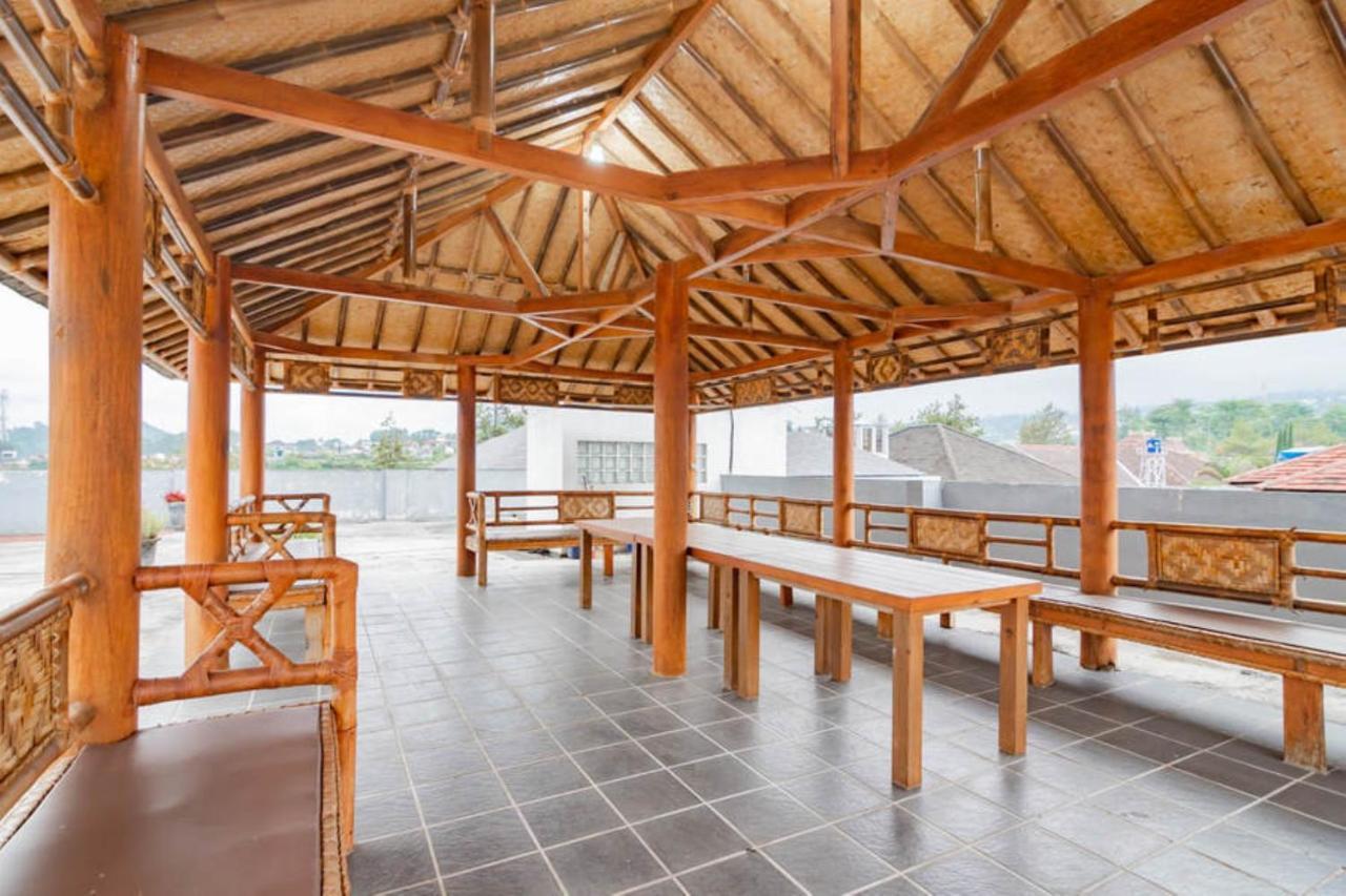 Reddoorz Near Lembang Park & Zoo 2 Hotel Exterior photo