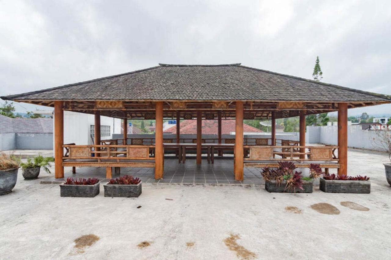 Reddoorz Near Lembang Park & Zoo 2 Hotel Exterior photo